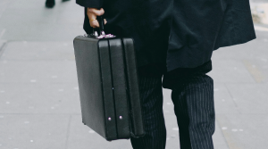 business briefcase craig-whitehead-OxhaiWcfT-o-unsplash-300px